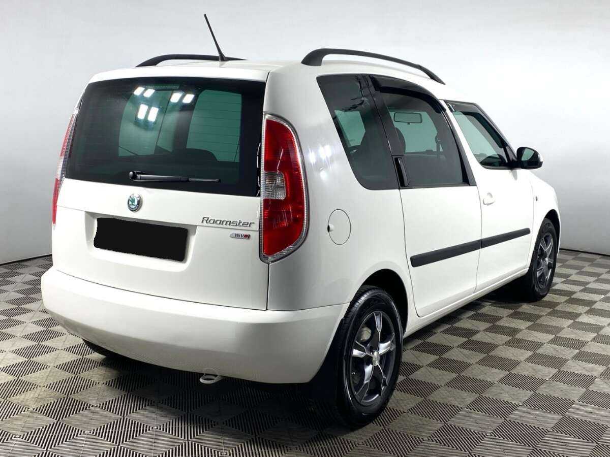 Купить Skoda Roomster с пробегом. Фото: #4