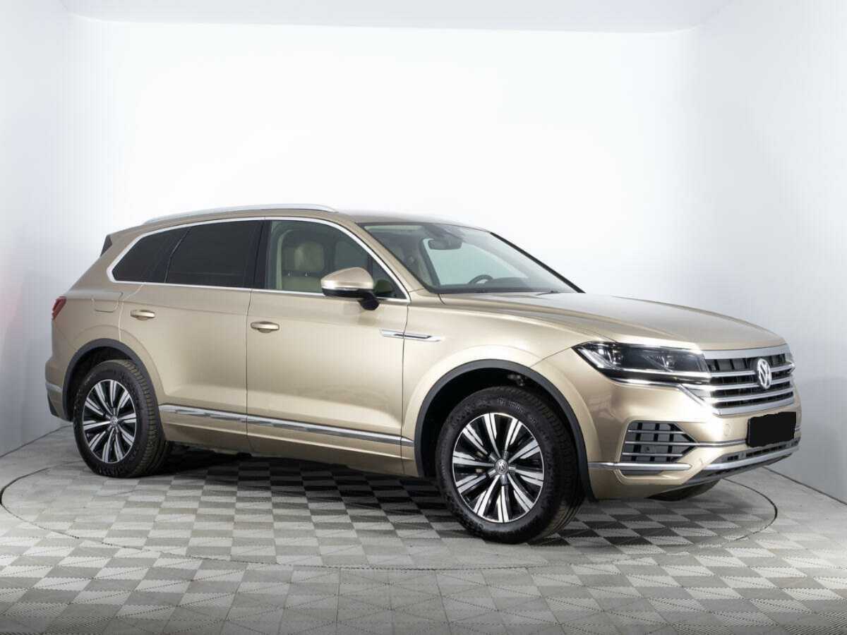 Купить Volkswagen Touareg с пробегом. Фото: #2