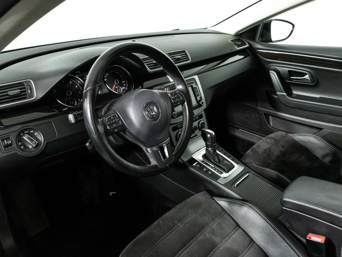 Купить Volkswagen Passat CC с пробегом. Фото: #10