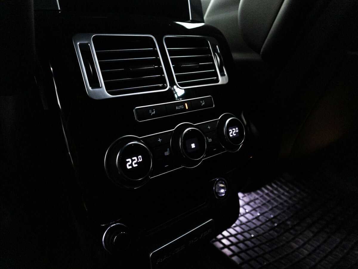 Купить Land Rover Range Rover с пробегом. Фото: #24