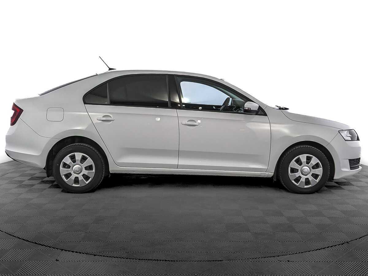 Купить Skoda Rapid с пробегом. Фото: #3
