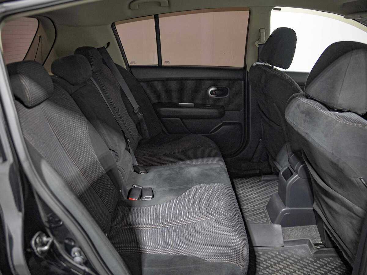 Купить Nissan Tiida с пробегом. Фото: #14