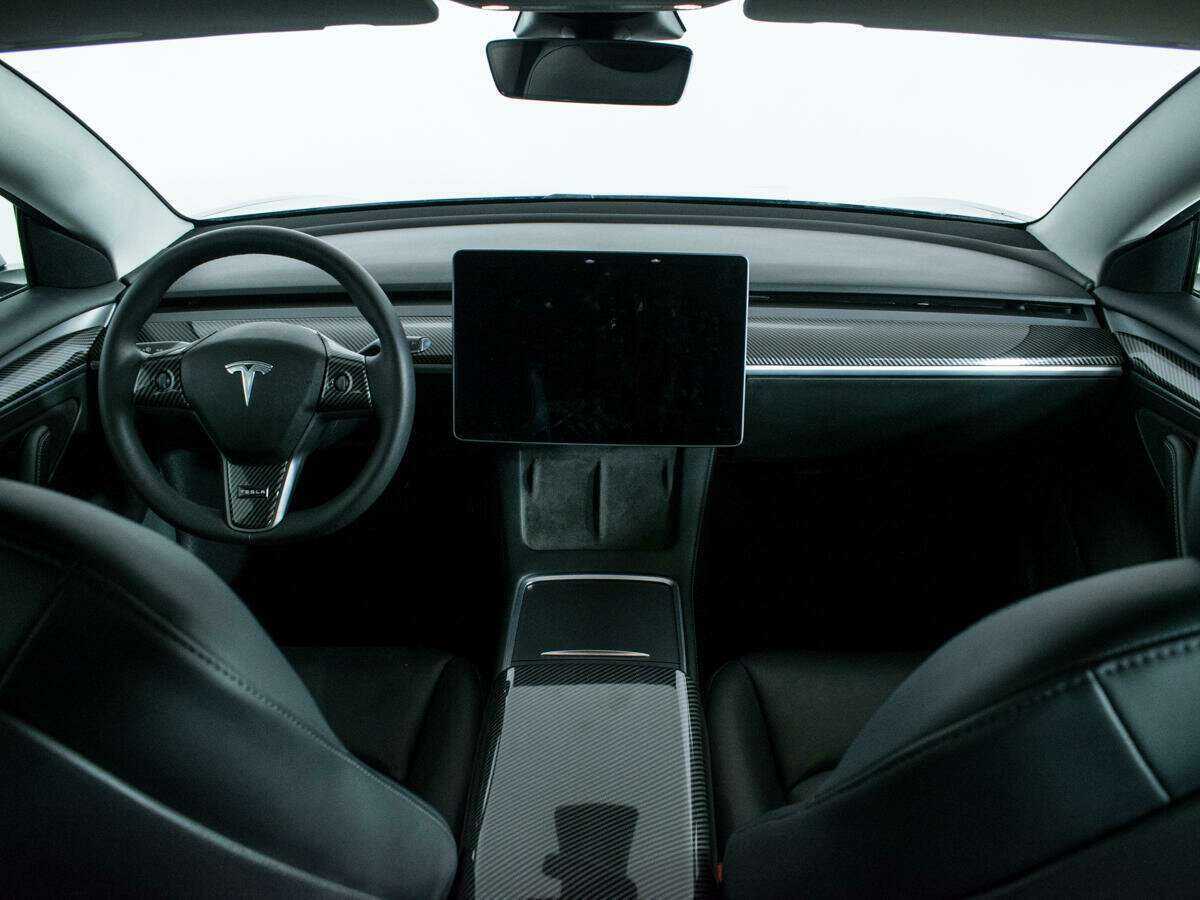 Купить Tesla Model 3 с пробегом. Фото: #11