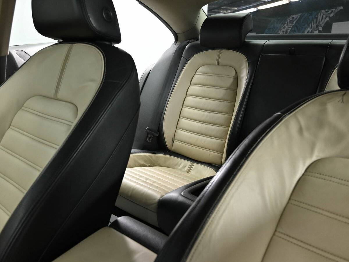 Купить Volkswagen Passat CC с пробегом. Фото: #12