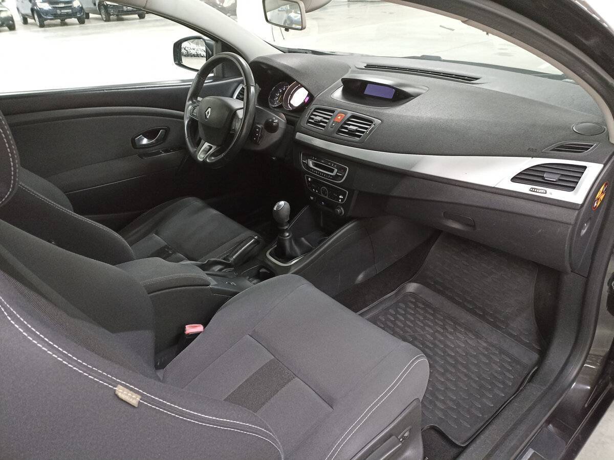 Купить Renault Megane с пробегом. Фото: #10