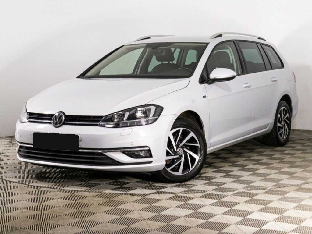 Купить Volkswagen Golf с пробегом. Посмотреть фото