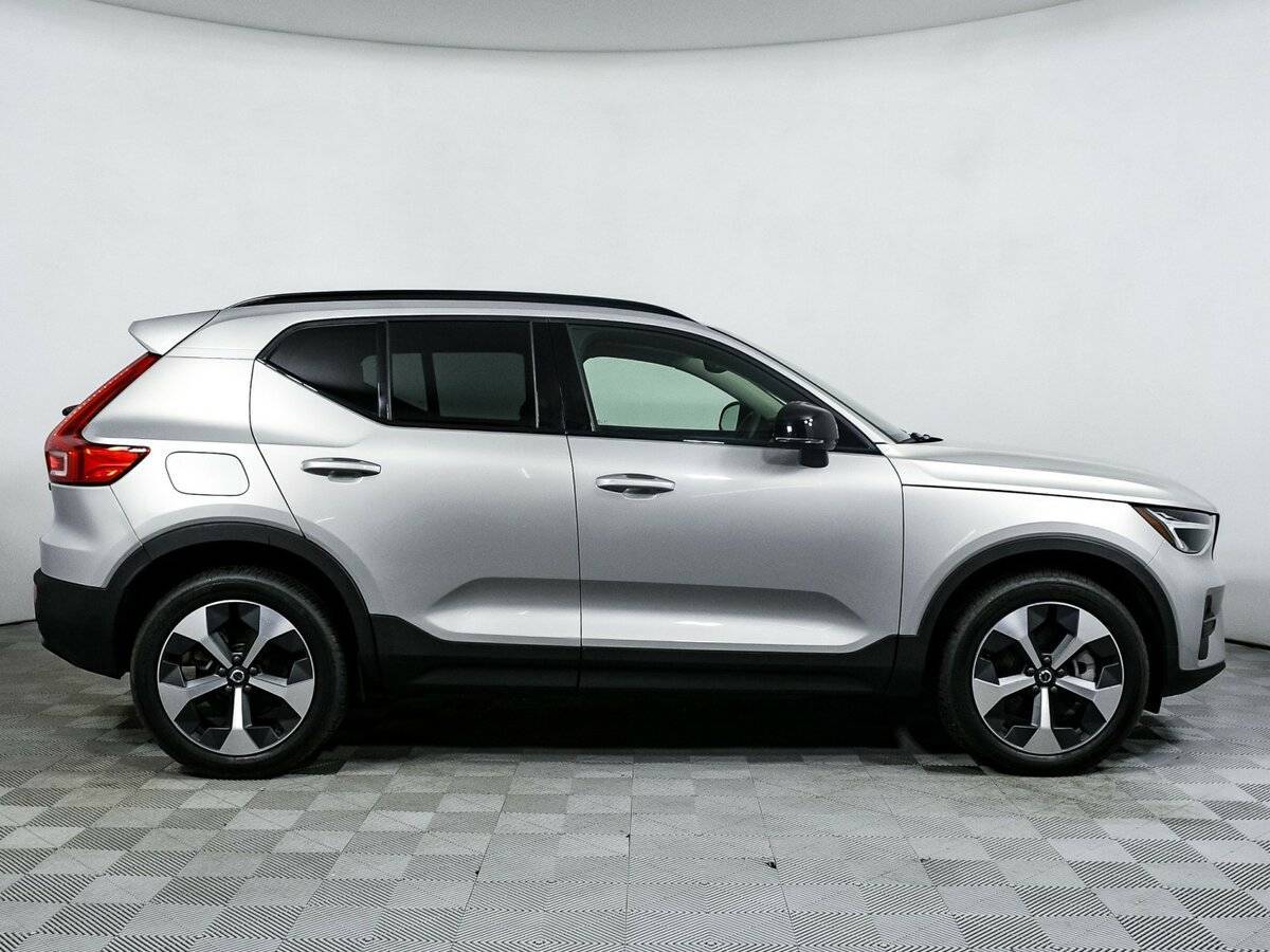 Купить Volvo XC40 с пробегом. Фото: #3
