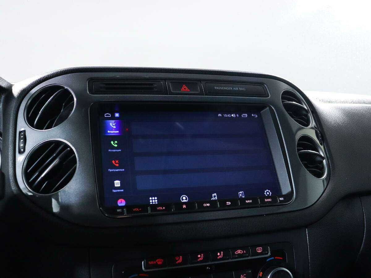 Купить Volkswagen Tiguan с пробегом. Фото: #12