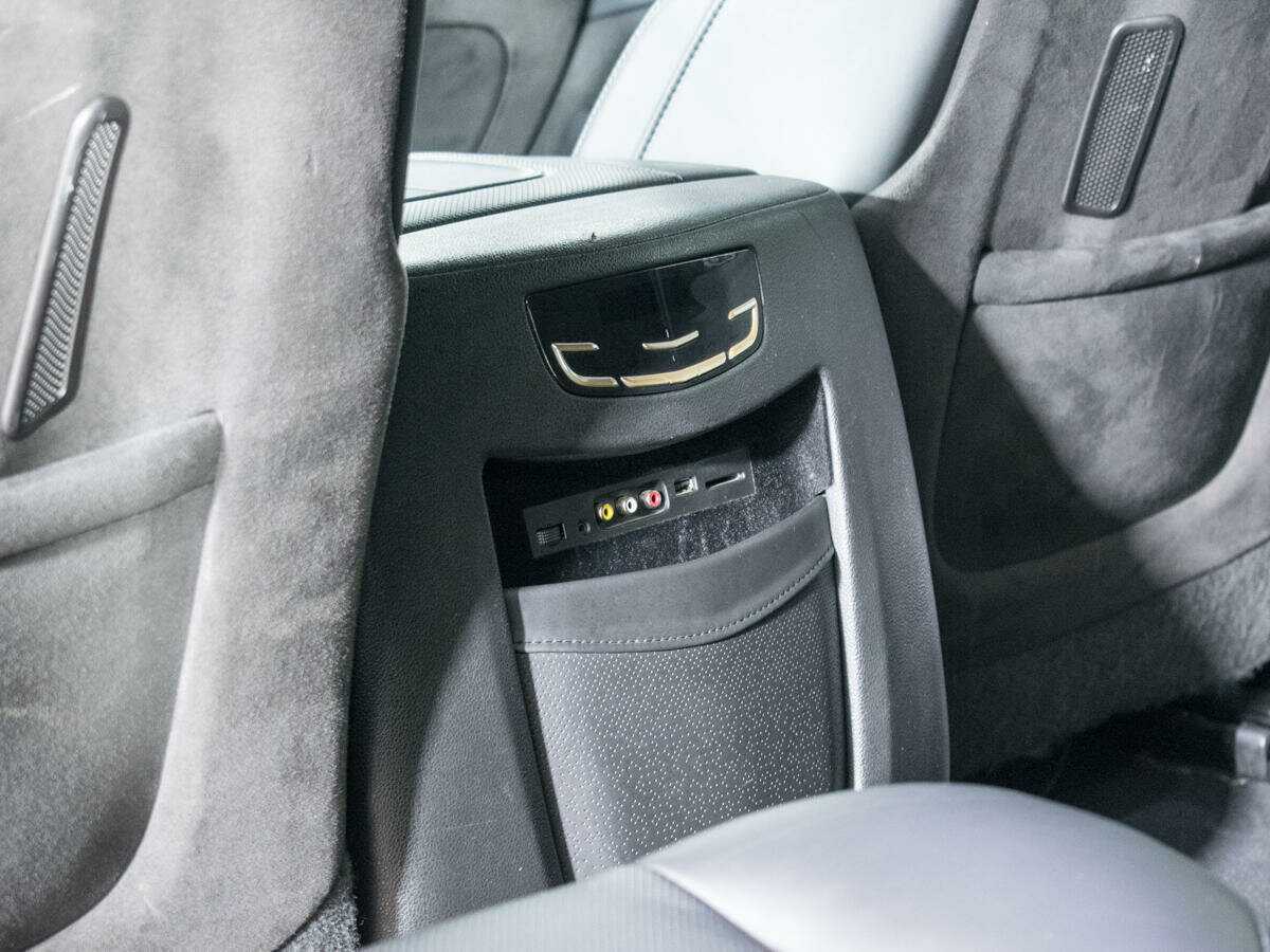 Купить Cadillac Escalade с пробегом. Фото: #14