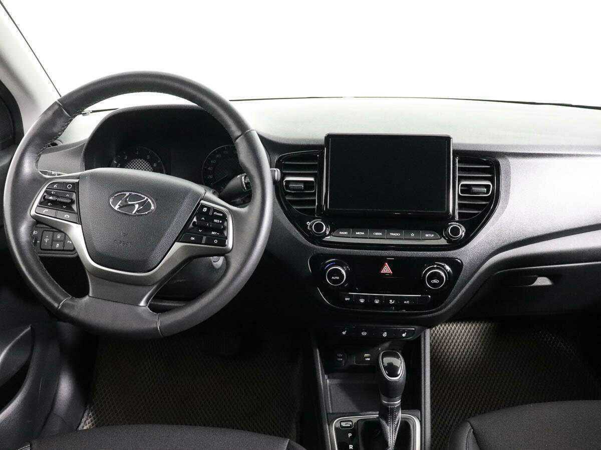 Купить Hyundai Solaris с пробегом. Фото: #9