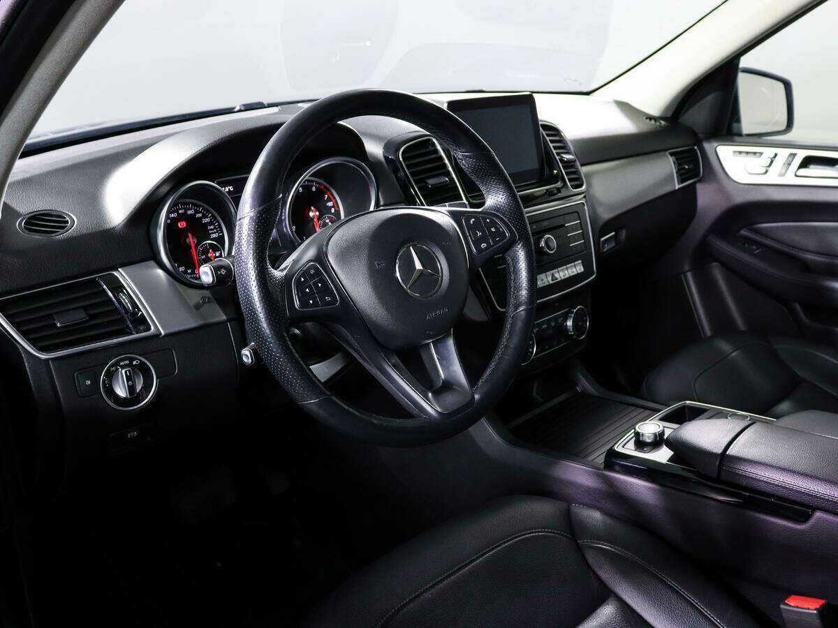 Купить Mercedes-Benz GLE с пробегом. Фото: #13