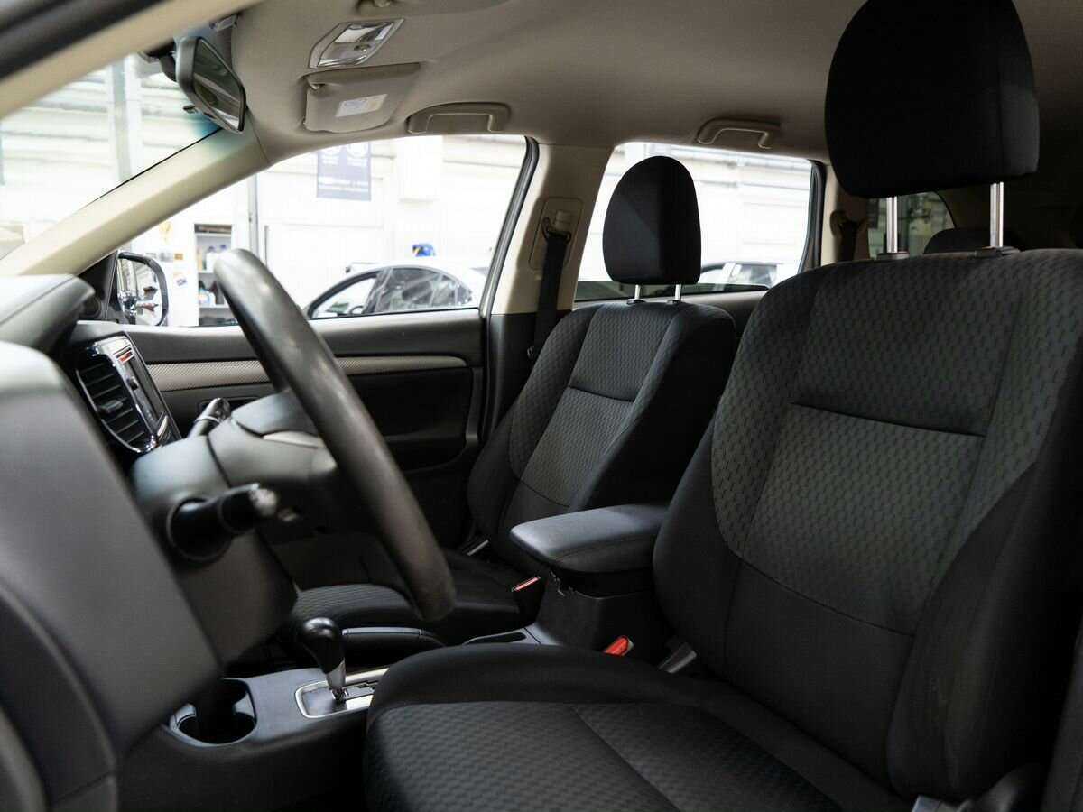 Купить Mitsubishi Outlander с пробегом. Фото: #7
