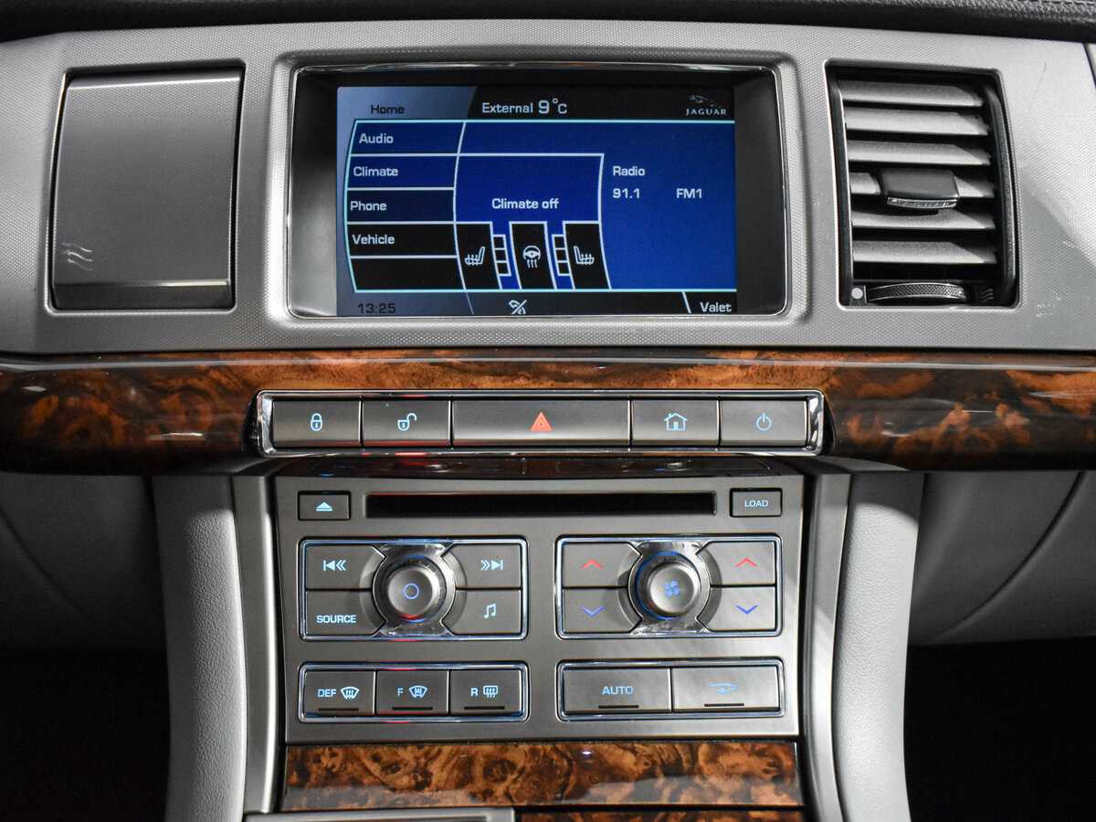 Купить Jaguar XF с пробегом. Фото: #14