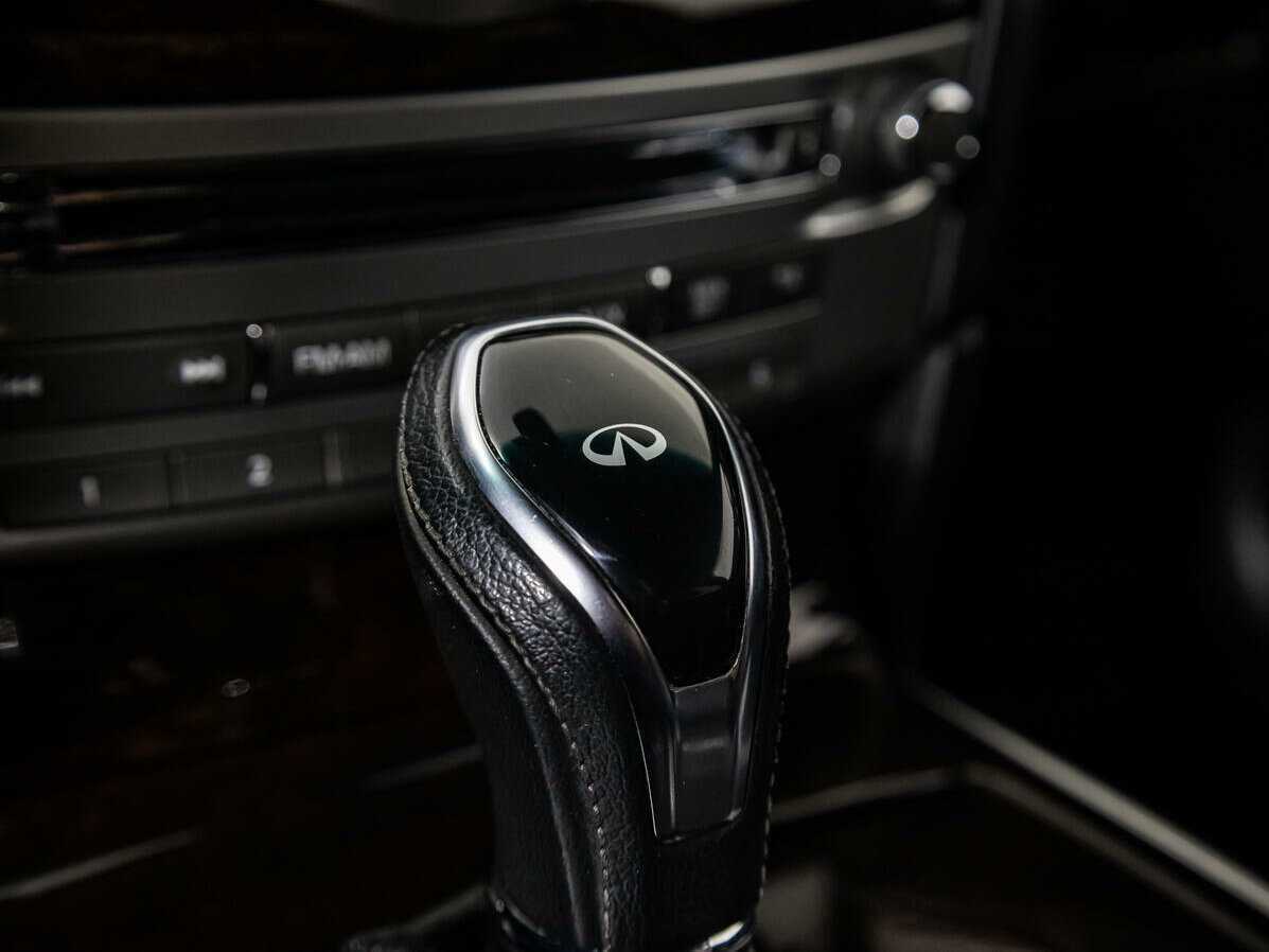 Купить Infiniti M с пробегом. Фото: #15
