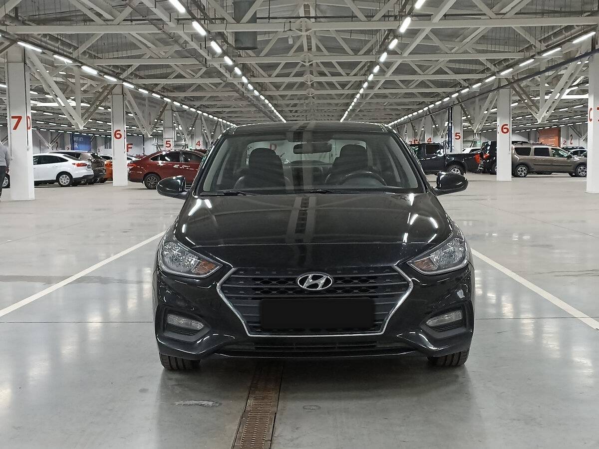 Купить Hyundai Solaris с пробегом. Фото: #1