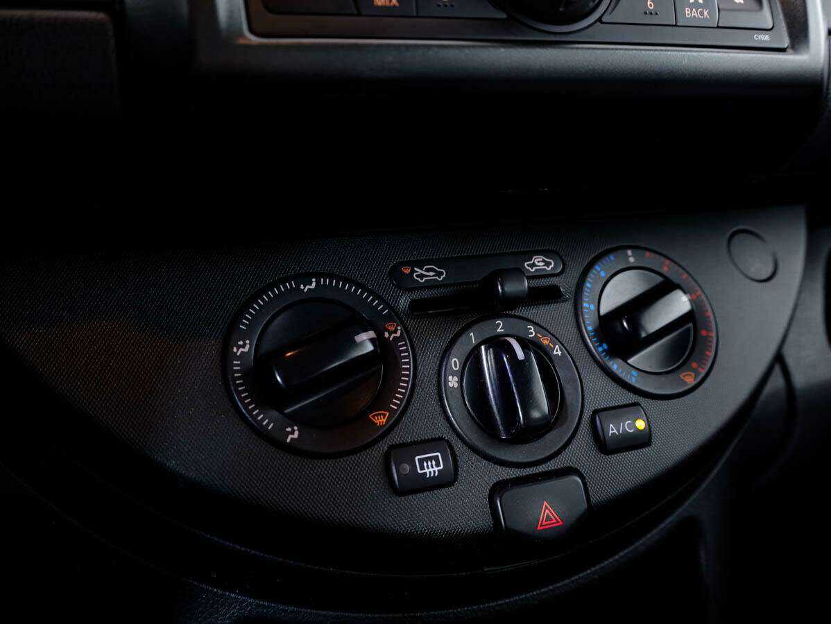 Купить Nissan Note с пробегом. Фото: #16