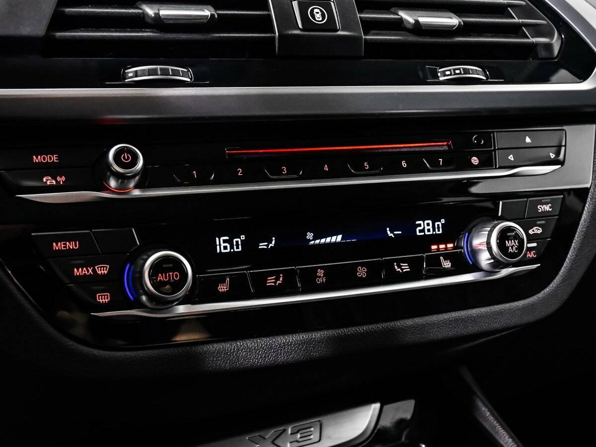 Купить BMW X3 с пробегом. Фото: #18