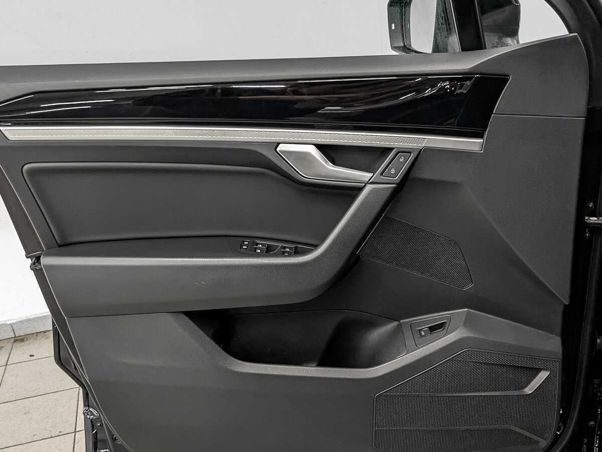 Купить Volkswagen Touareg с пробегом. Фото: #18