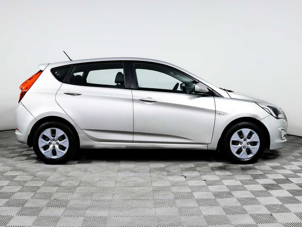 Купить Hyundai Solaris с пробегом. Фото: #3