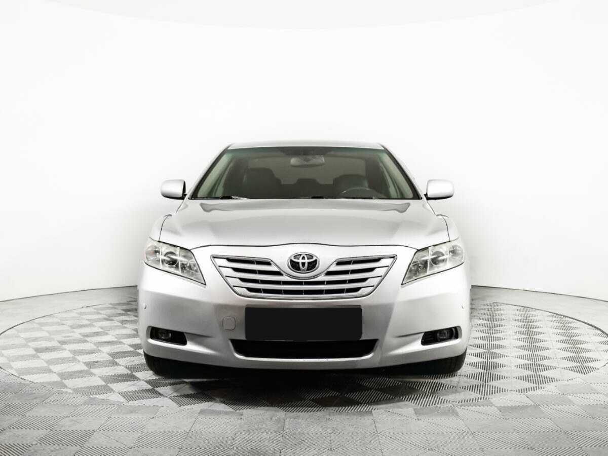 Купить Toyota Camry с пробегом. Фото: #1