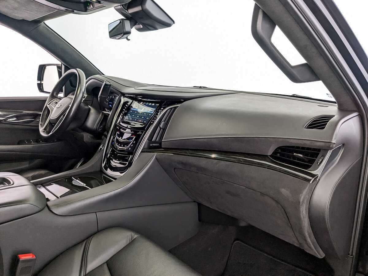 Купить Cadillac Escalade с пробегом. Фото: #8