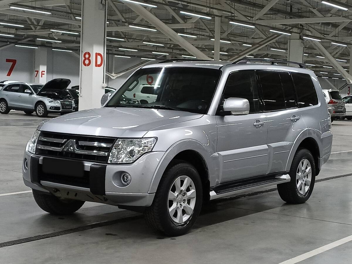 Купить Mitsubishi Pajero с пробегом. Фото: #0