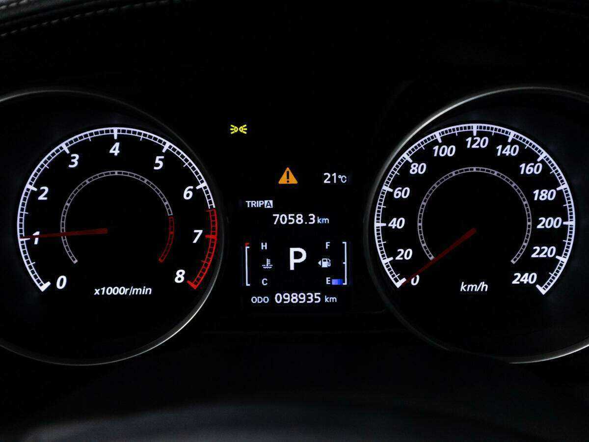 Купить Mitsubishi Outlander с пробегом. Фото: #11