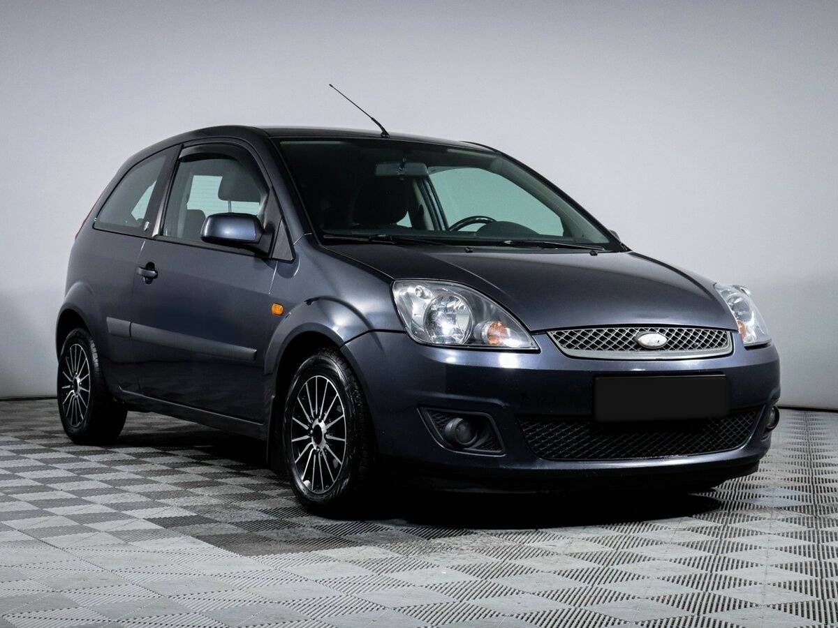 Купить Ford Fiesta с пробегом. Фото: #2