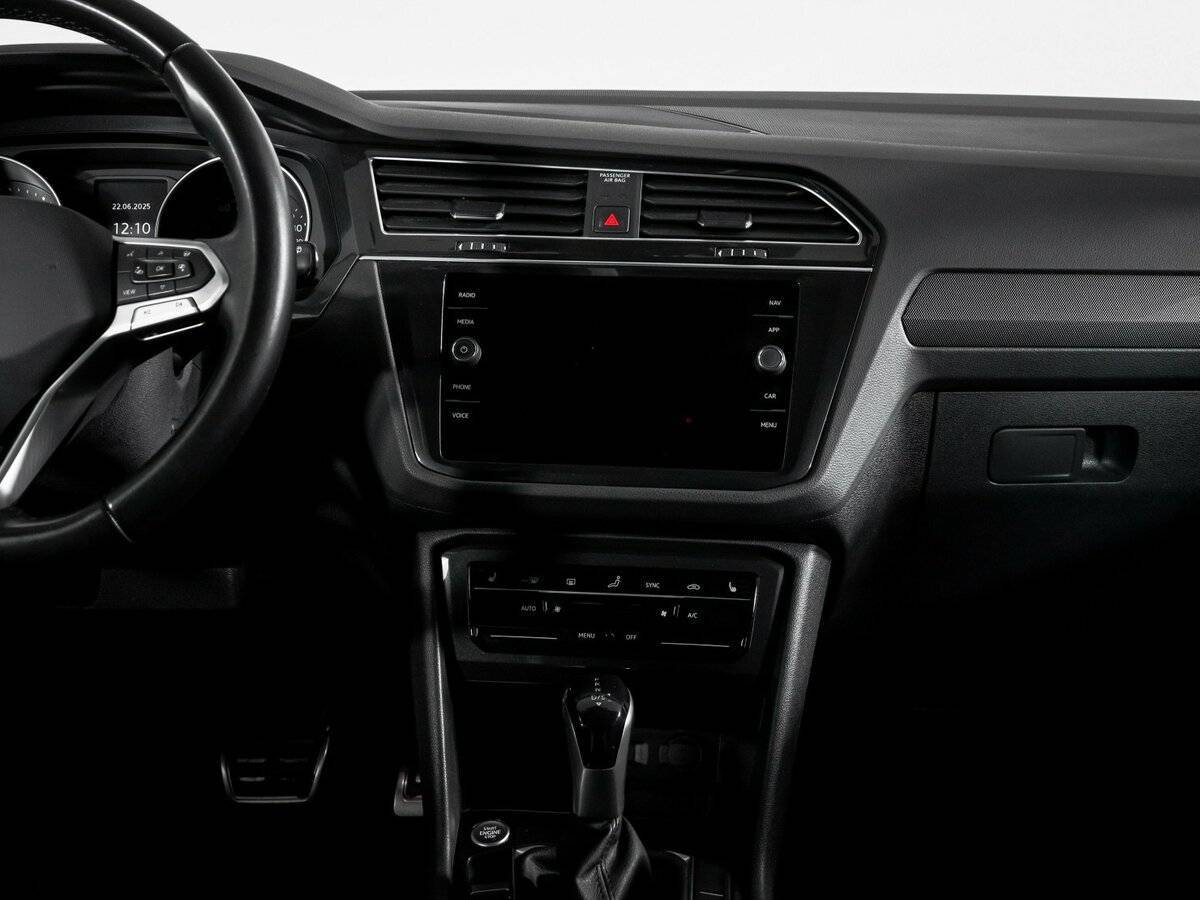 Купить Volkswagen Tiguan с пробегом. Фото: #12