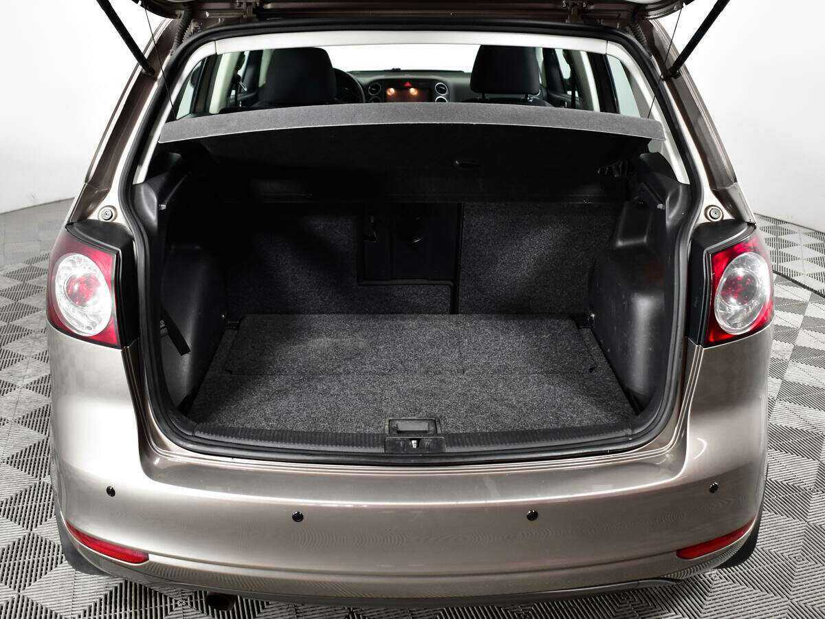 Купить Volkswagen Golf Plus с пробегом. Фото: #14