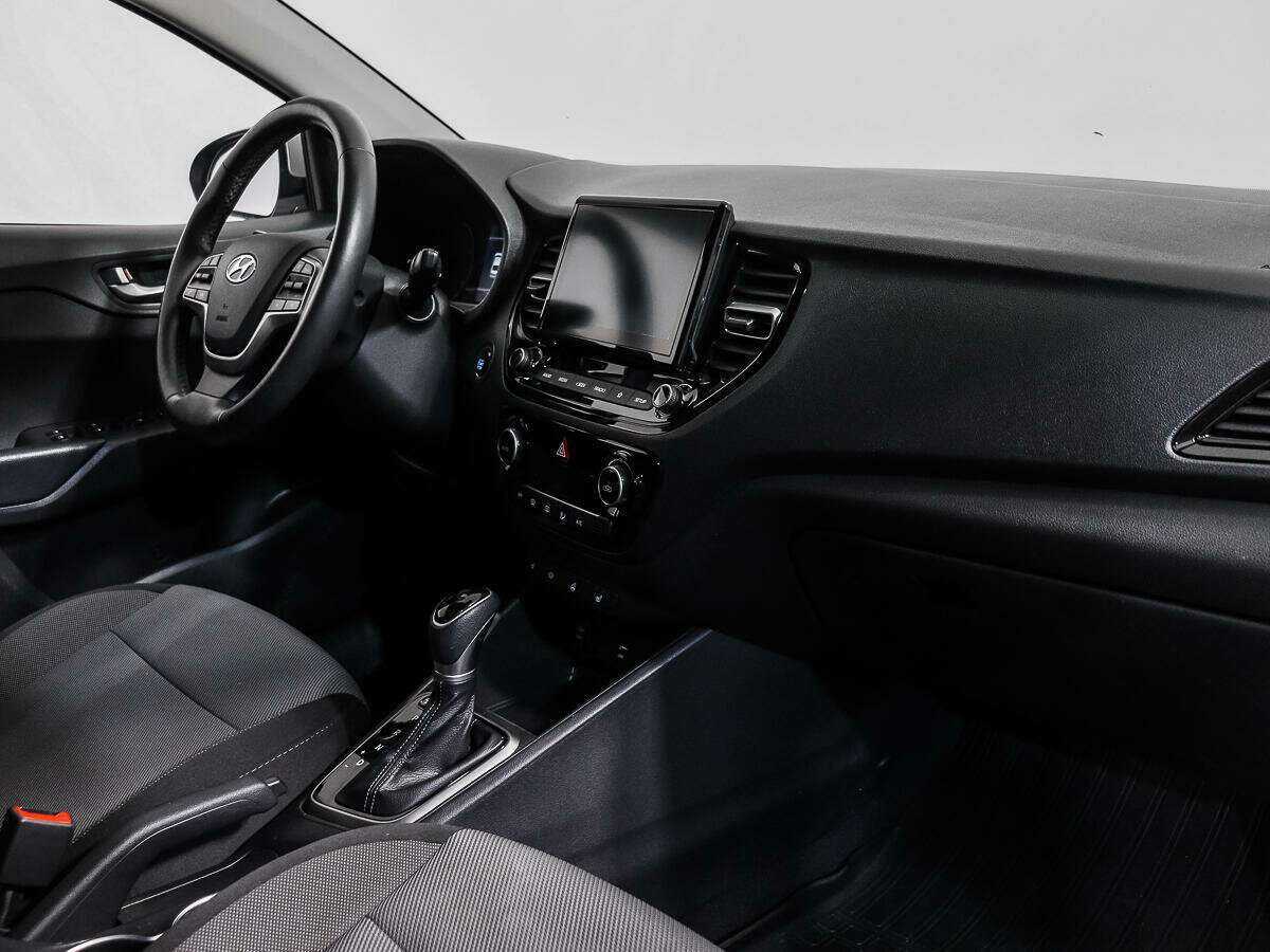 Купить Hyundai Solaris с пробегом. Фото: #11
