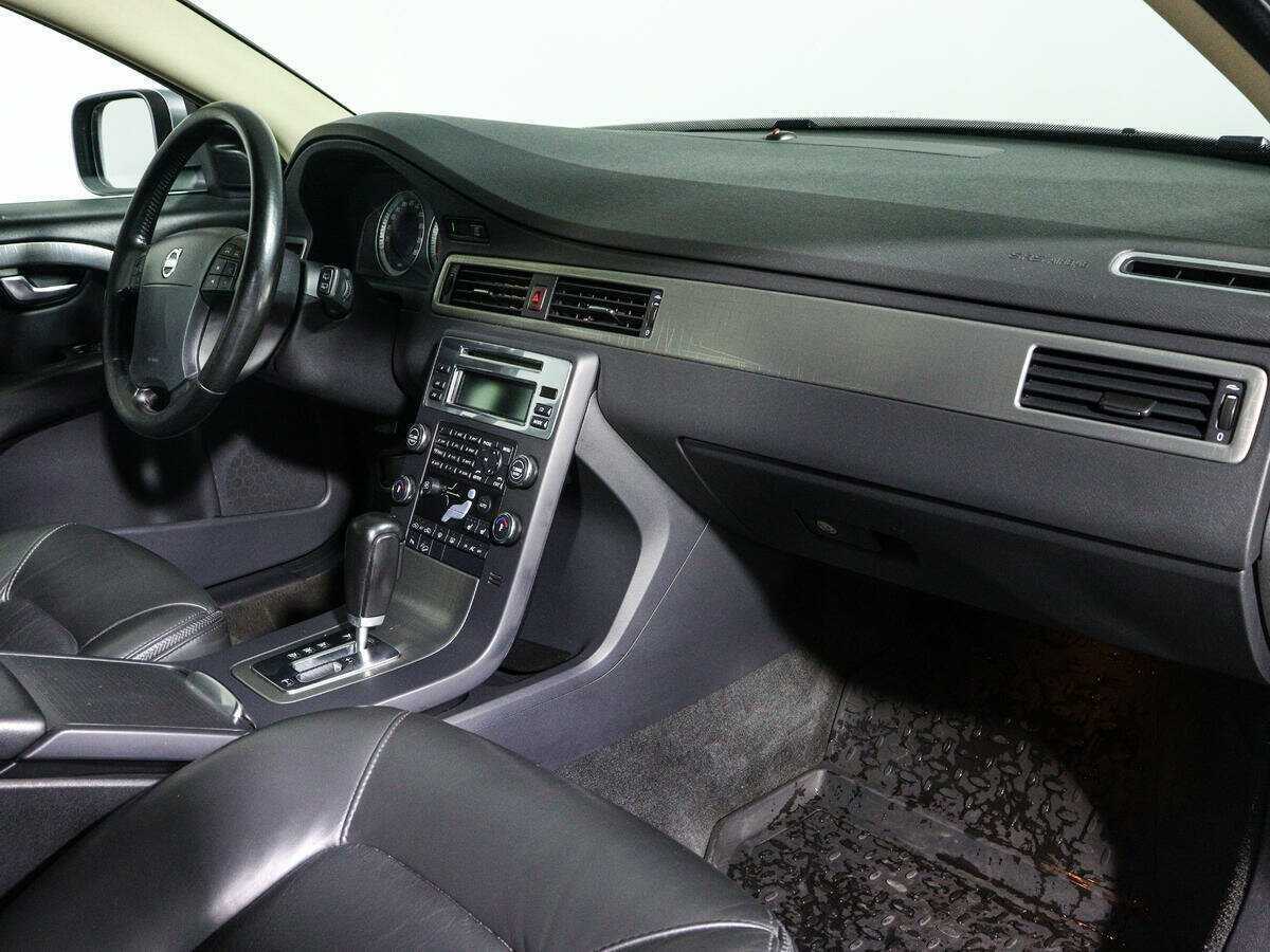 Купить Volvo XC70 с пробегом. Фото: #8