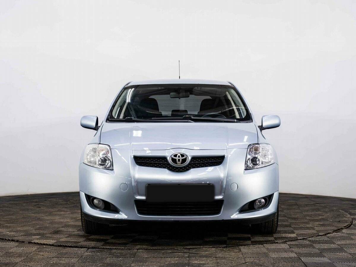 Купить Toyota Auris с пробегом. Фото: #1