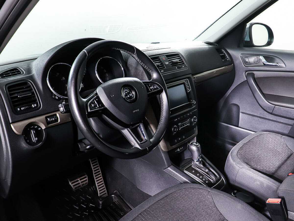 Купить Skoda Yeti с пробегом. Фото: #12