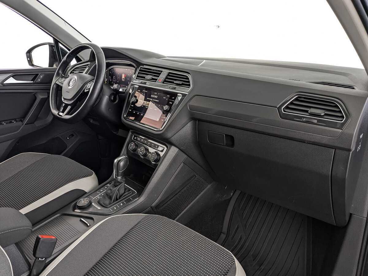 Купить Volkswagen Tiguan с пробегом. Фото: #11