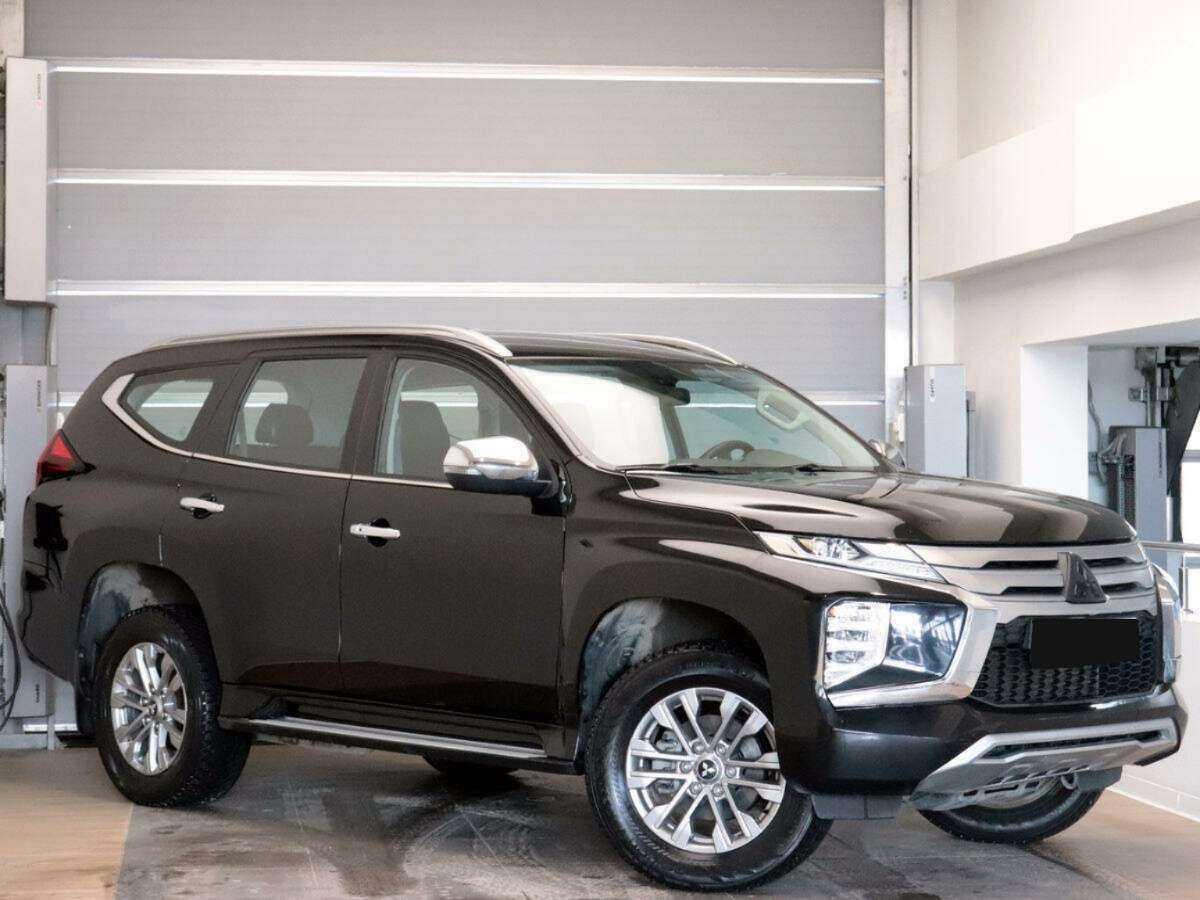 Купить Mitsubishi Pajero Sport с пробегом. Фото: #2
