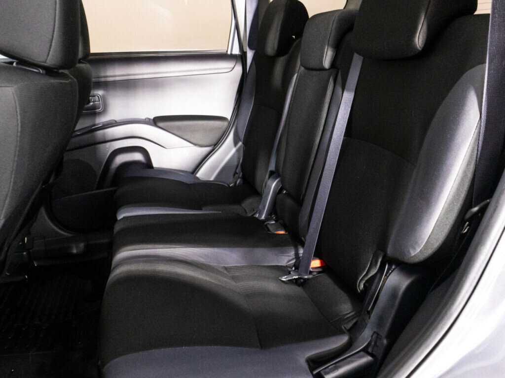 Купить Mitsubishi Outlander с пробегом. Фото: #9