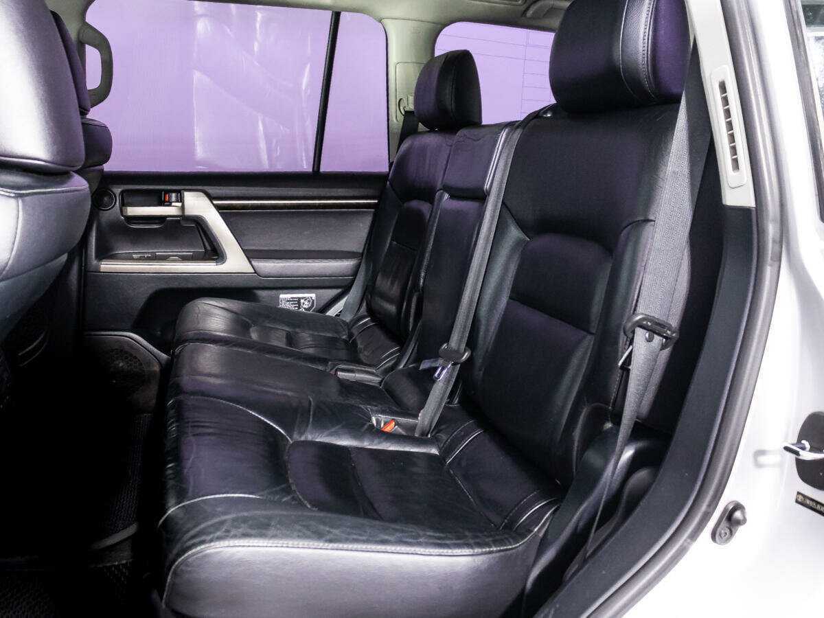 Купить Toyota Land Cruiser с пробегом. Фото: #8