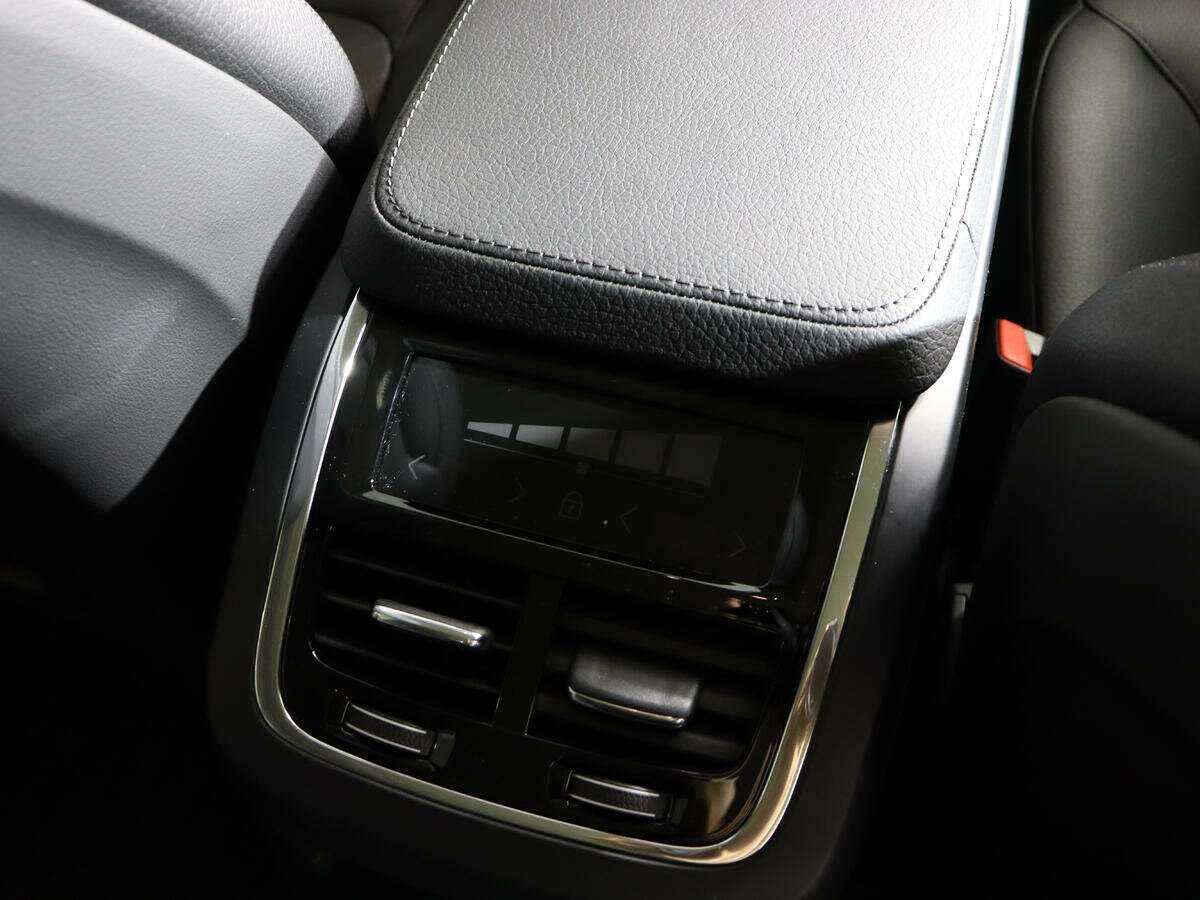 Купить Volvo XC90 с пробегом. Фото: #13