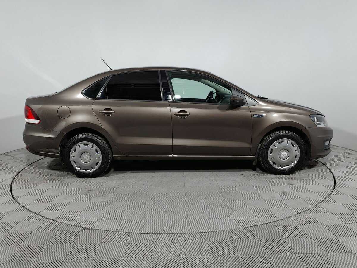 Купить Volkswagen Polo с пробегом. Фото: #4