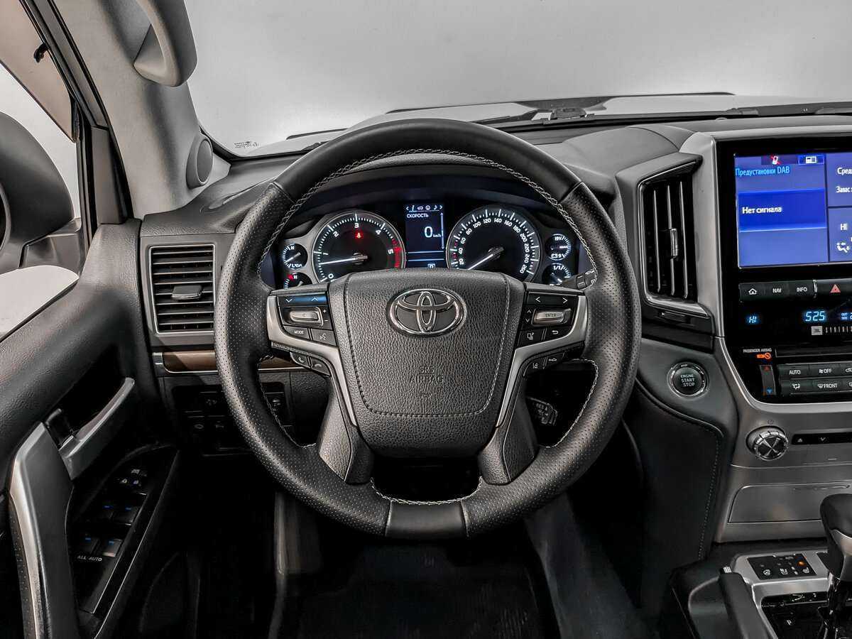 Купить Toyota Land Cruiser с пробегом. Фото: #15