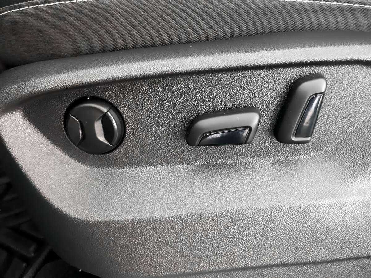 Купить Volkswagen Teramont с пробегом. Фото: #16