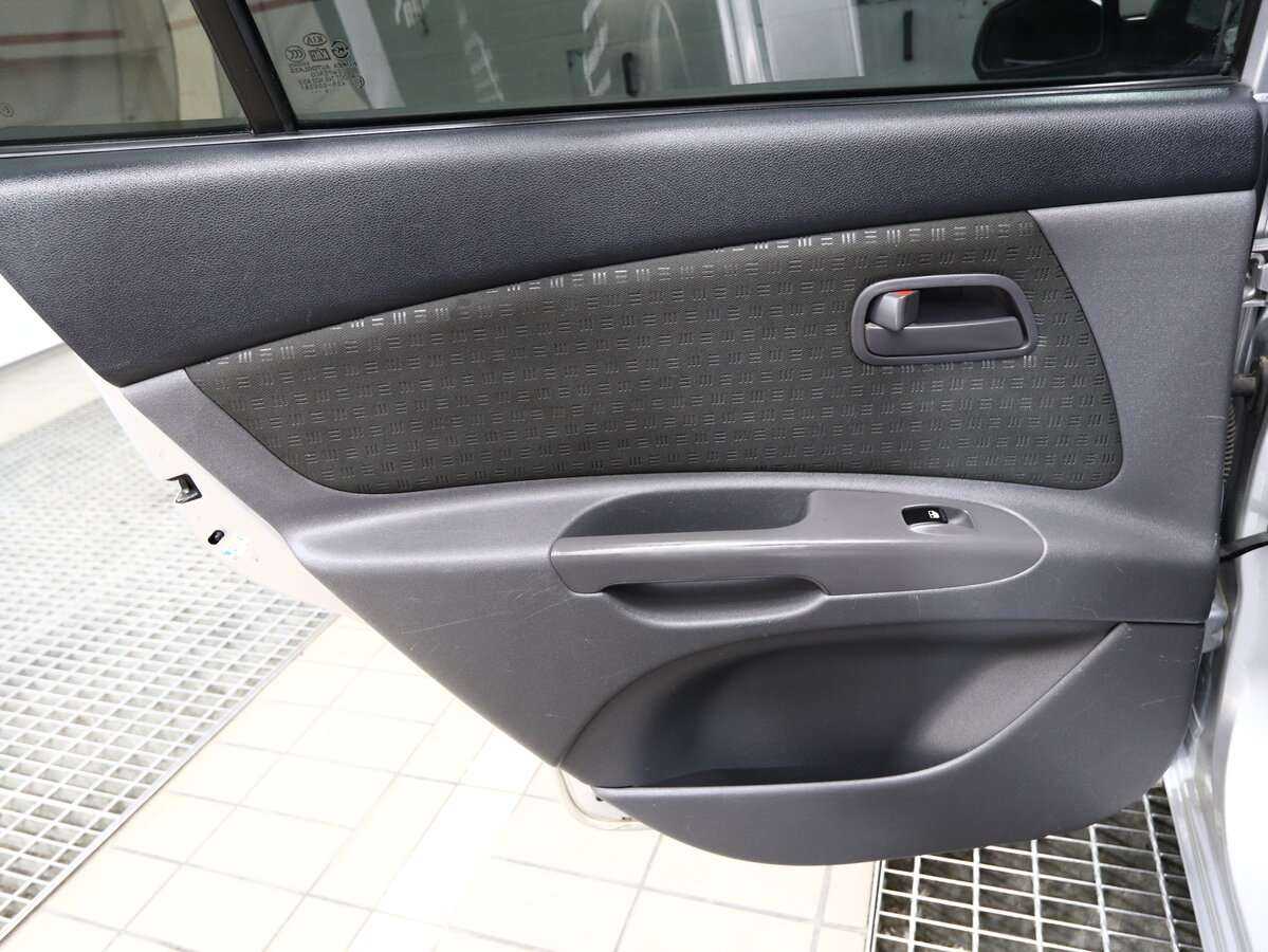 Купить Kia Rio с пробегом. Фото: #10