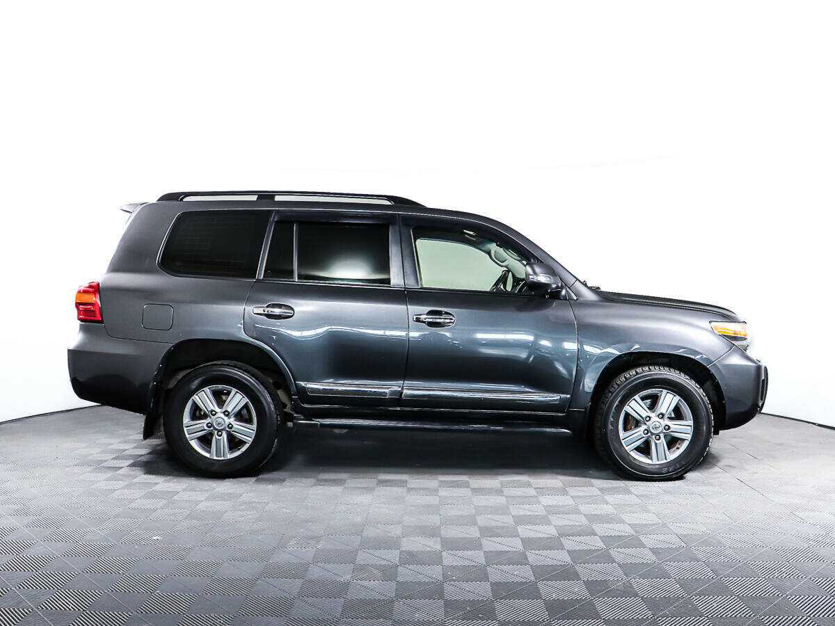Купить Toyota Land Cruiser с пробегом. Фото: #3