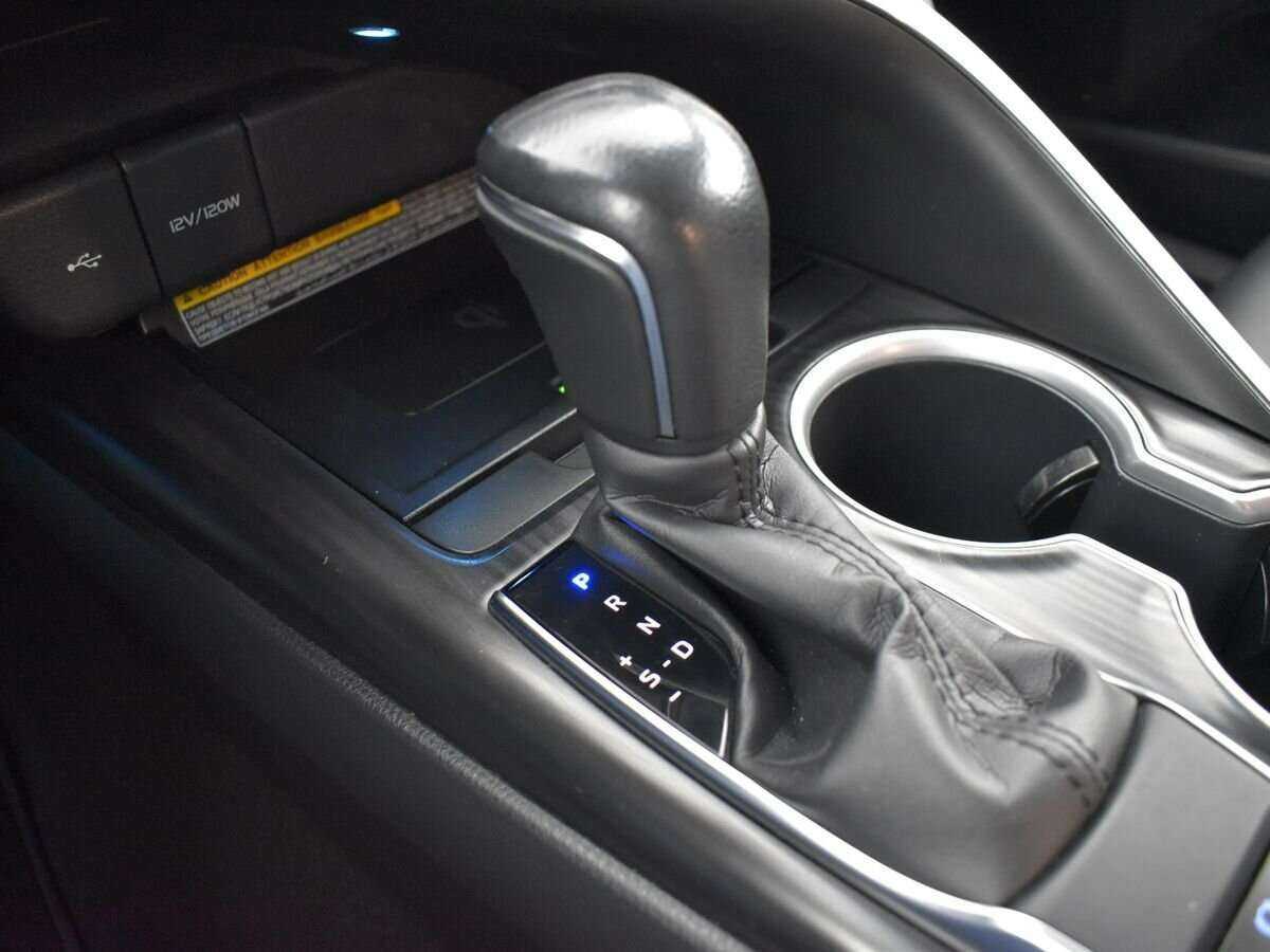 Купить Toyota Camry с пробегом. Фото: #14