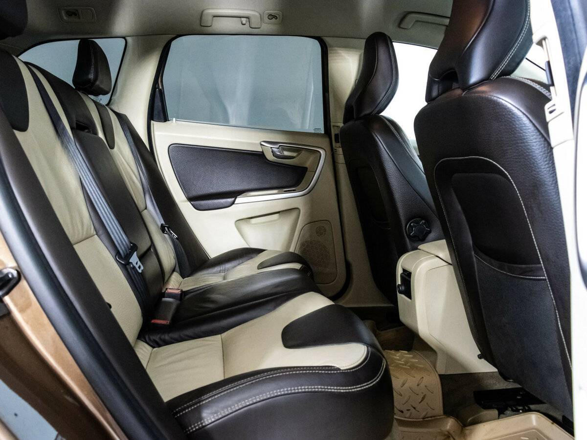 Купить Volvo XC60 с пробегом. Фото: #15