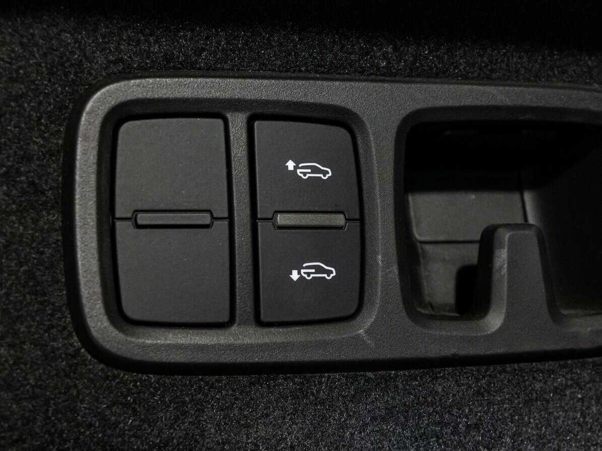 Купить Audi Q8 с пробегом. Фото: #21