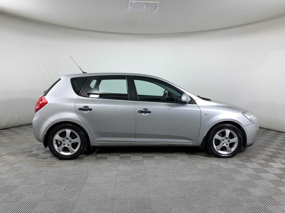 Купить Kia Ceed с пробегом. Фото: #3