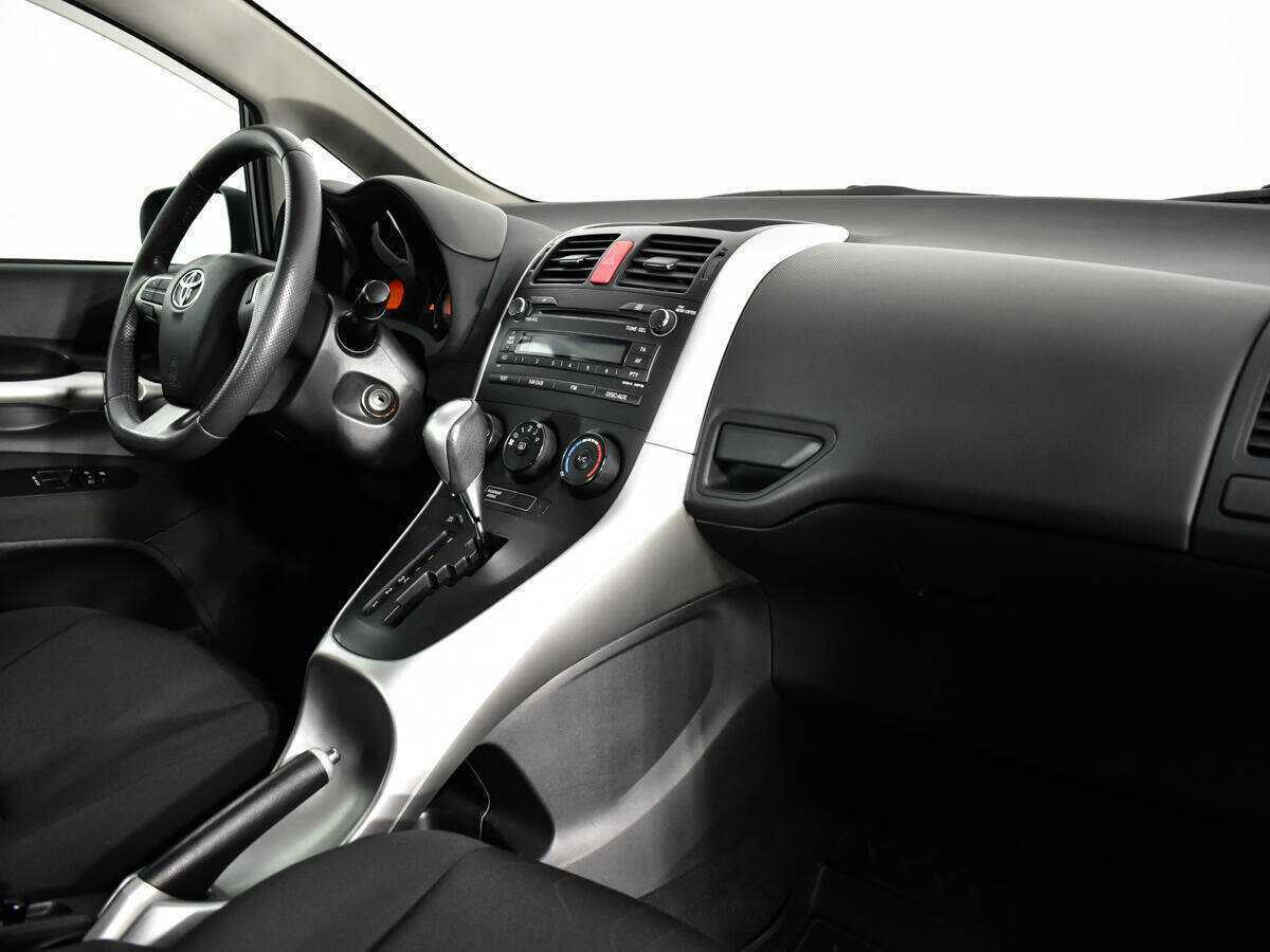 Купить Toyota Auris с пробегом. Фото: #8