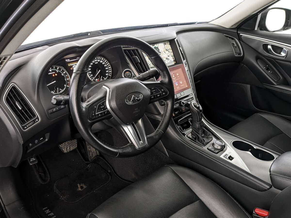 Купить Infiniti Q50 с пробегом. Фото: #10
